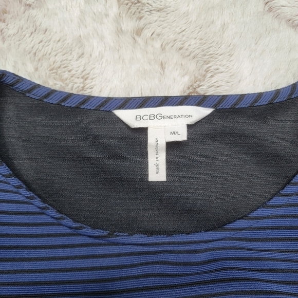 BCBGeneration Navy Combo Black Boxy Top Size M/L Ruffle Skirt Size 10 Set - Picture 6 of 13